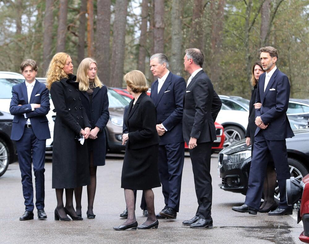 Deca princeze Dezire na sahrani oca barona Niklasa Silfveršelda 