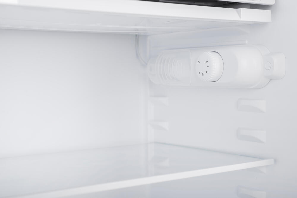 Regulator temperature frižidera s brojevima na točkiću