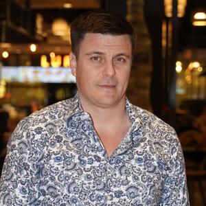 Vuk Kostić se oženio i postao otac! Očinstvo je opisivao kao "jedino što mu je bitno", a sad je tata devojčice