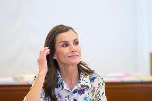 Nabavite sličnu i mirni ste do oktobra: Kraljica Leticija zna koja haljina je savršena za nonšalantnu eleganciju
