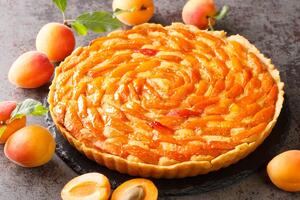 Sočno, sočnije, tart sa kajsijama! Topi se u ustima i nećete moći da se zaustavite na jednom parčetu (RECEPT)