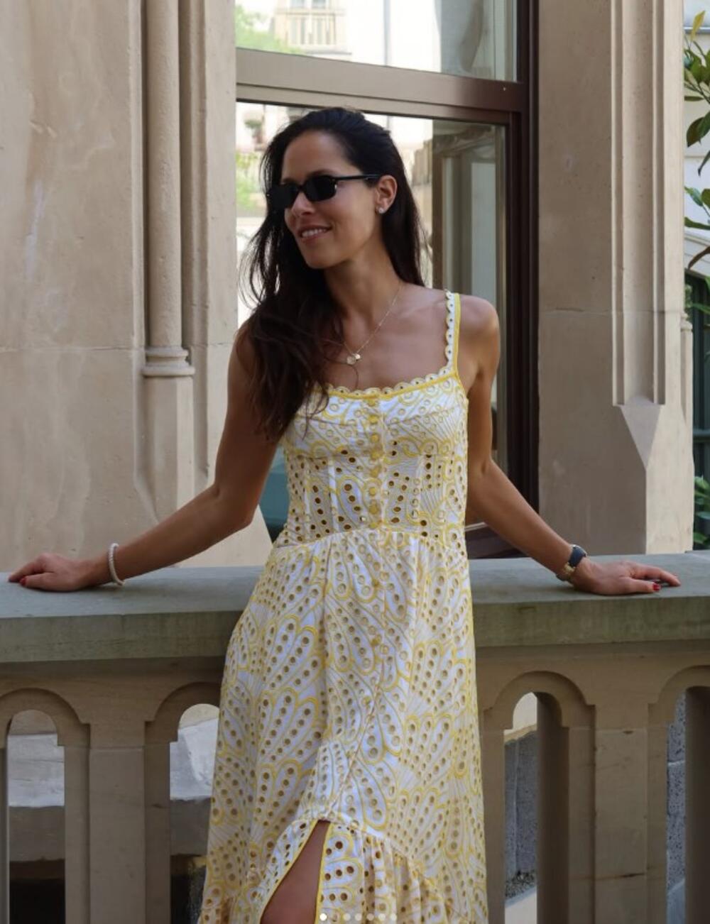 <p>Ana Ivanović još jednom je pokazala zašto važi za jednu od najbolje obučenih žena sa naših prostora. Teniserka izgleda bolje nego ikad, a njen osmeh od uha do uha šalje jasnu poruku - uživam, voljena sam, volim i srećna sam&nbsp;</p>