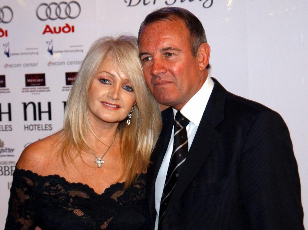Boni Tajler, Robert Salivan