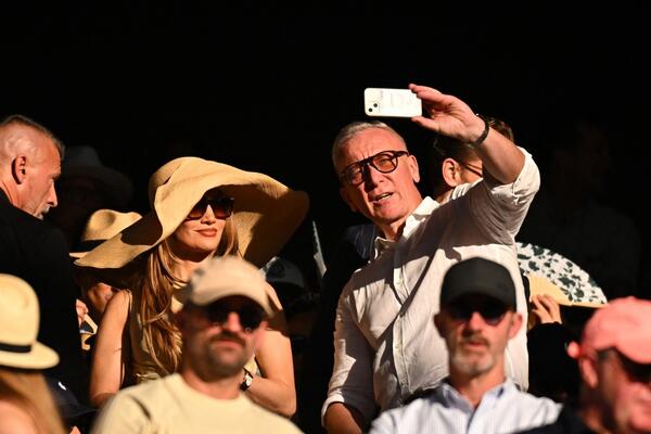 "Gledajte u mene stajling": Dženifer Lopez na meti kritika zbog detalja koji "bode oči" i onima koji ne vole Vimbldon