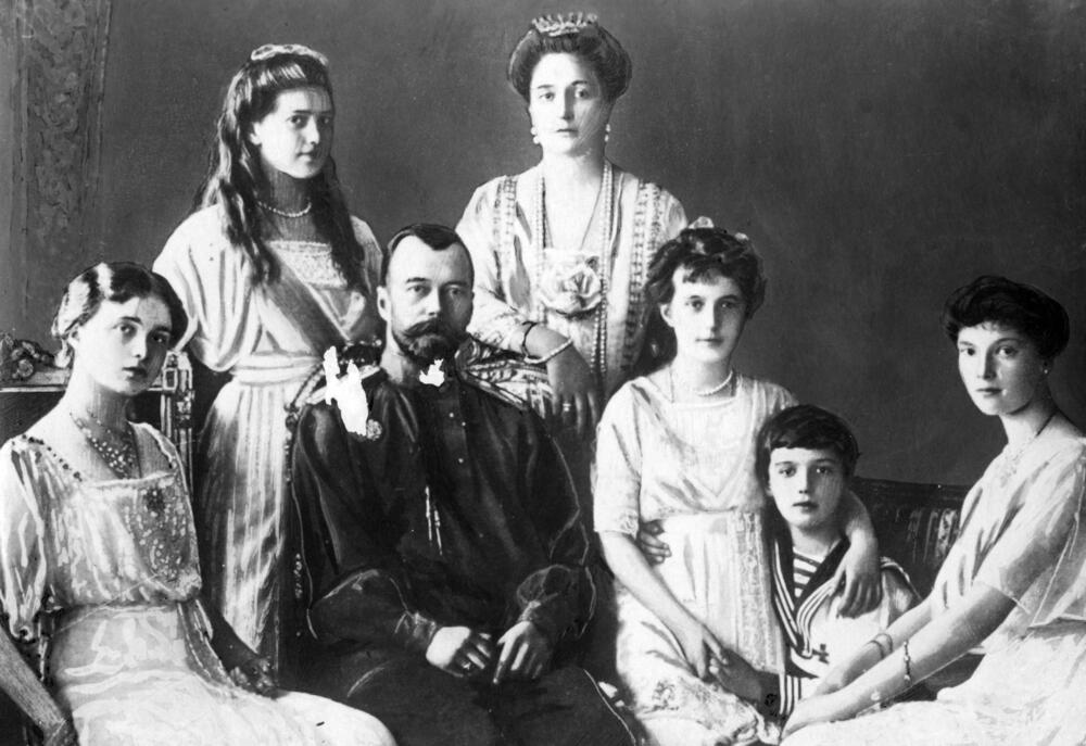 Carska porodica Romanov je streljana na današnji dan