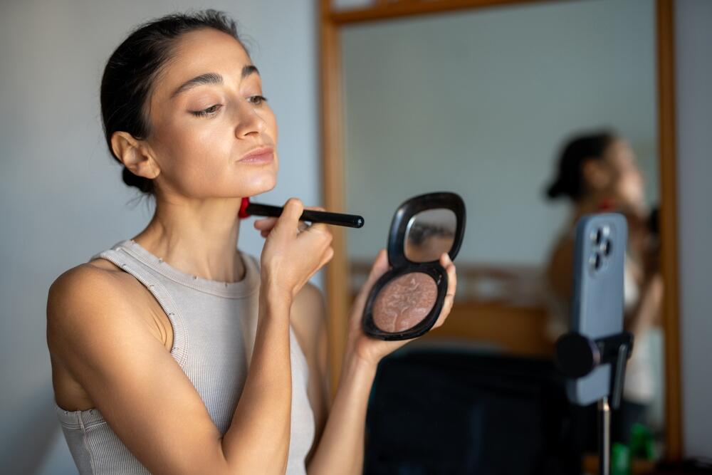 Bronzer u kamenu se najlakše razmazuje
