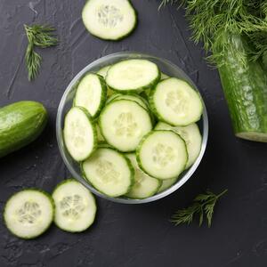 Kako da salata od krastavca bude najlepša moguća? Prabakin trik za koji čuveni kuvar misli da moramo da znamo