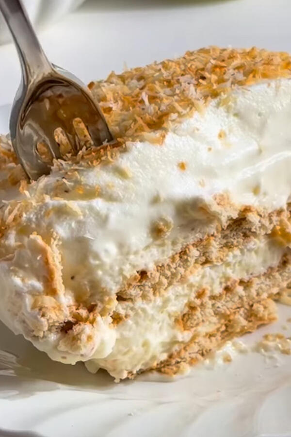 Recept za kolač sa kokosom i kesom koji se ne peče: Kremasti dezert idealan za tropske letnje dane