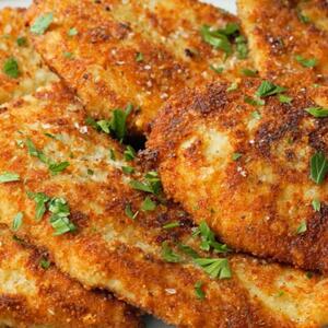 Recept za preukusni nedeljni ručak: Italijanski pileći kotleti su hrskavi & sočni, a spremaju se brzo i jednostavno