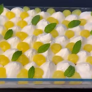Tiramisu s limunom i piškotama: Kremasto letnje zadovoljstvo koje osvežava i osvaja mirisom