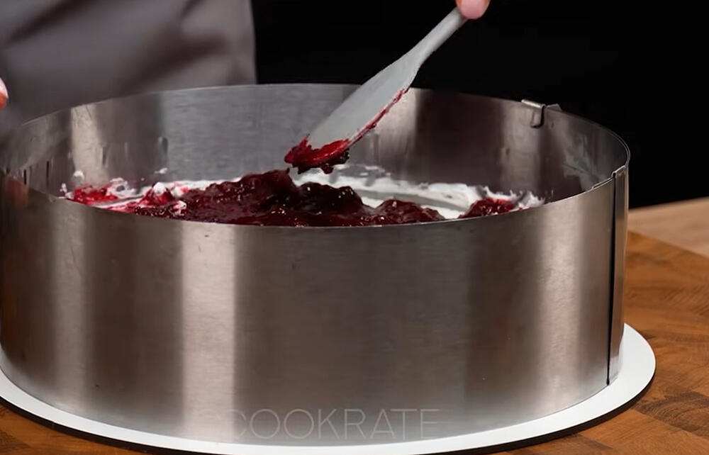 Recept za tortu sa lisnatim testom, voćem i belim filom