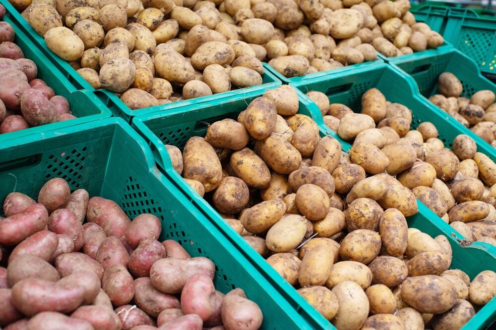 Različite sorte krompira u supermarketu