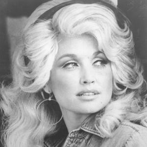 Posle života pod teretom cirkona, imala je samo jednu, poslednju želju: Legendarna Doli Parton preminula u 81. godini
