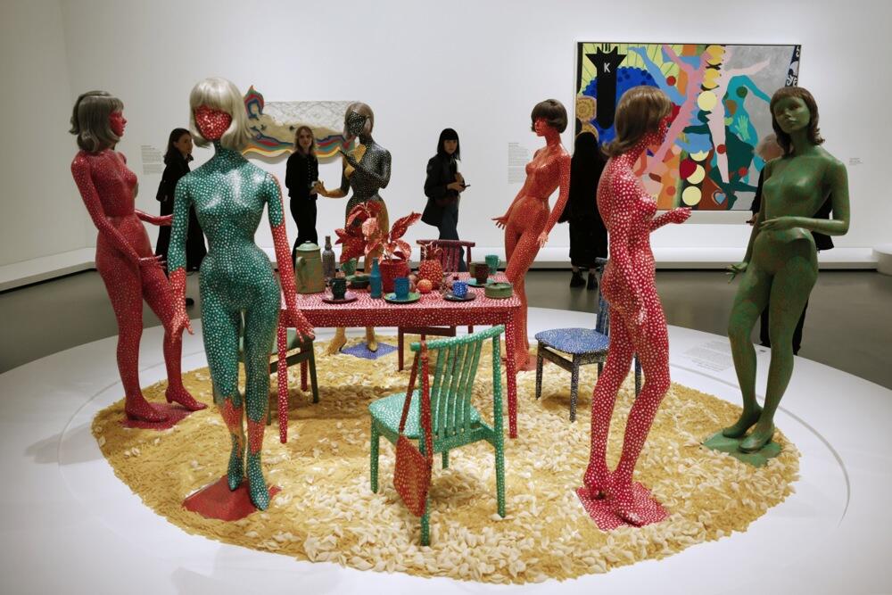 Preminula japanska umetnica Jajoi Kusama