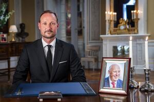 Nije bio srećan što je princ, voli ženu od koje bi drugi plemići pobegli: Novi norveški kralj nije kao ostali vladari