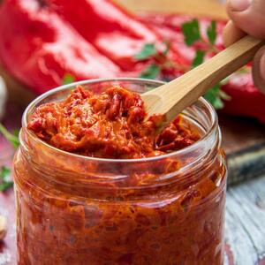 5 proverenih trikova za slastan ajvar: Biće gust, kremast i božanstvenog ukusa, a najbolji recept je najjednostavniji