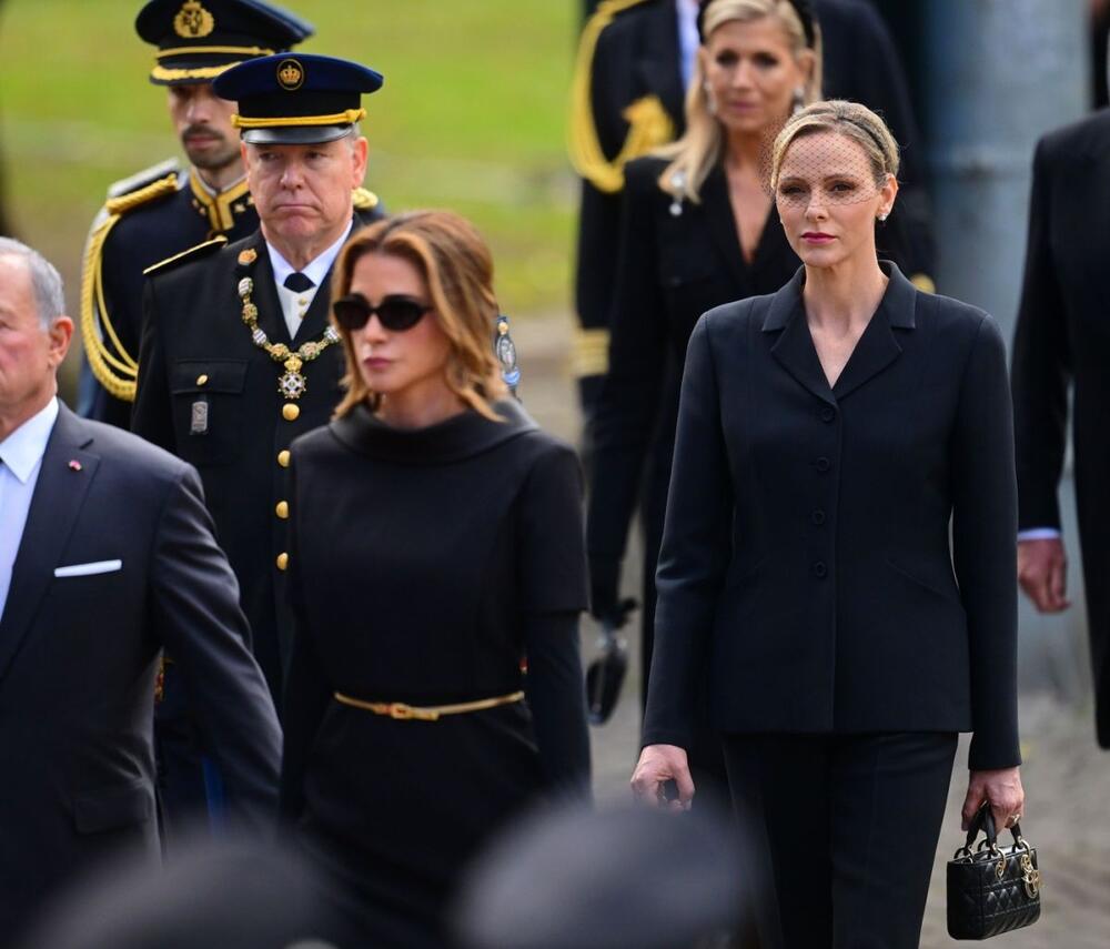 Kaljica Ranija i princeza Šarlin na sahrani kralja Haralda V