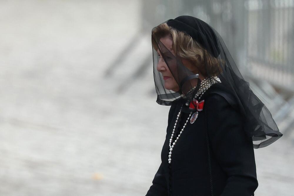 <p>Norveška se oprostila od svog pokojnog kralja Haralda, koji je preminuo 28. avgusta u 89. godini. Državna sahrana održana je u katedrali u Oslu, gde su se članovi norveške, ali i drugih kraljevskih porodica, okupili kako bi poslednji put ispratili monarha.</p>

<p>&nbsp;</p>
