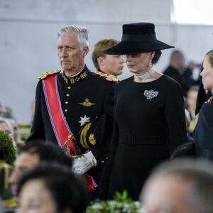 Kraljice i princeze na sahrani kralja Haralda V: Plejada crnine, šešira i detalja koji šalju jasnu poruku