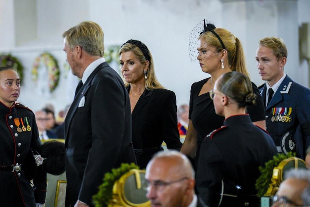 <p>Norveška se oprostila od svog pokojnog kralja Haralda, koji je preminuo 28. avgusta u 89. godini. Državna sahrana održana je u katedrali u Oslu, gde su se članovi norveške, ali i drugih kraljevskih porodica, okupili kako bi poslednji put ispratili monarha.</p>

<p>&nbsp;</p>