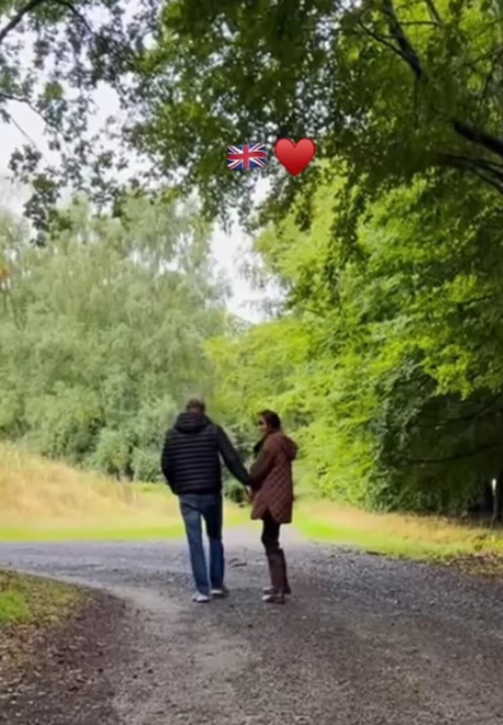 Megan Markl u gumenim čizmama