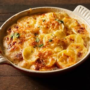 Recept za zapekanku sa krompirom, mlevenim mesom i sirom: Ručak koji će sa slašću (i bez prigovora) pojesti svi ukućani