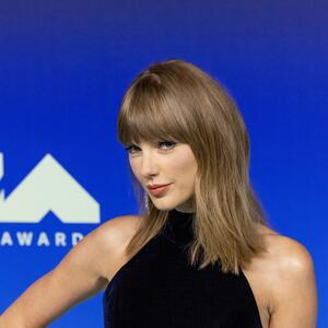 Za ulazak u istoriju &ndash; jedna od najlepših haljina do sad! Ultraglamurozno izdanje Tejlor Svift na dodeli MTV VMA nagrada