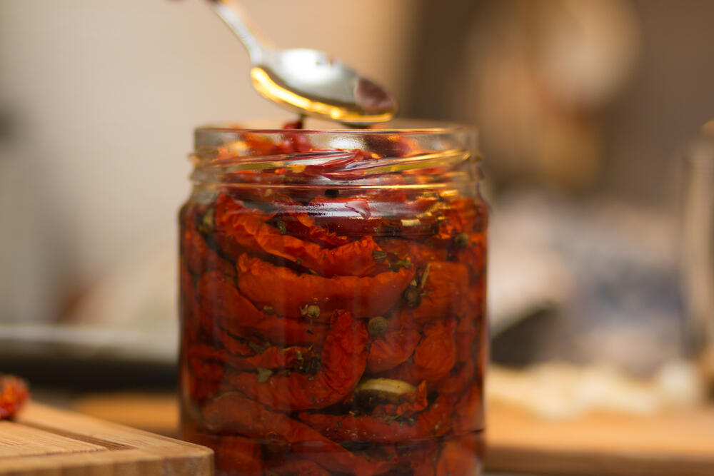 Pikantna makedonska salata