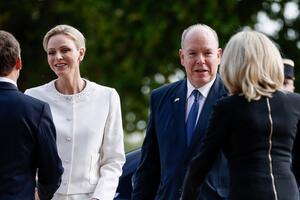 Detalji su njihovo glavno oružje: Modni okršaj princeze Šarlin i Brižit Makron u kojem su obe održale lekciju