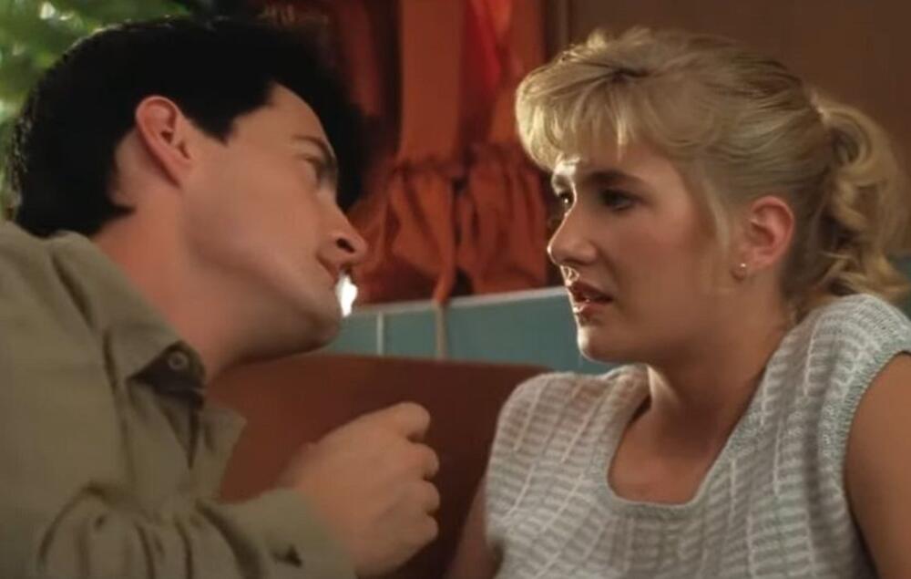 Kajl Meklahlan i Lora Dern u filmu 'Plavi somot'