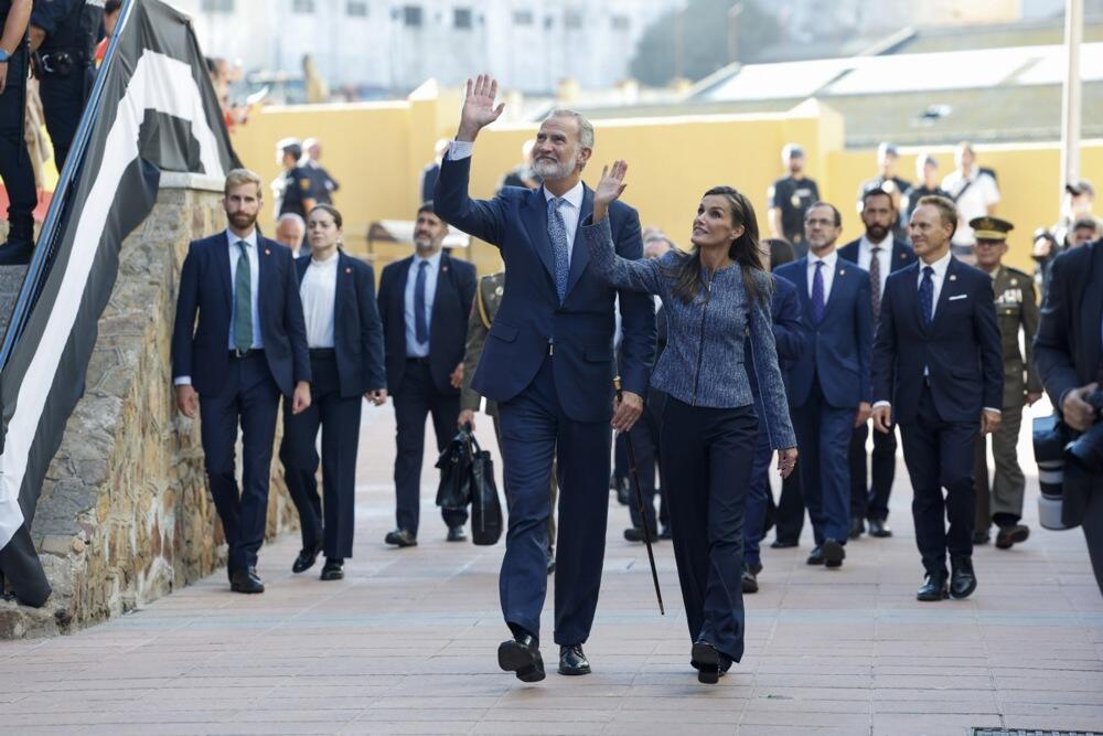 Kraljica Leticija je od 2020. mnogo puta nosila svoj plavi Hugo Boss sako od tvida