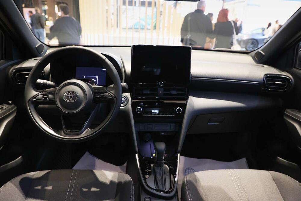 <p>Od novih generacija kultnih modela do električnih automobila koji pomeraju granice dizajna i tehnologije &ndash; Galerija automobila 2026. donosi priliku da se izbliza upoznaju noviteti o kojima će se tek pričati. Mercedes-Benz, Toyota, Lexus, Mazda, Renault i drugi veliki proizvođači stižu sa modelima koji pokazuju u kom pravcu se razvija automobilska industrija.</p>