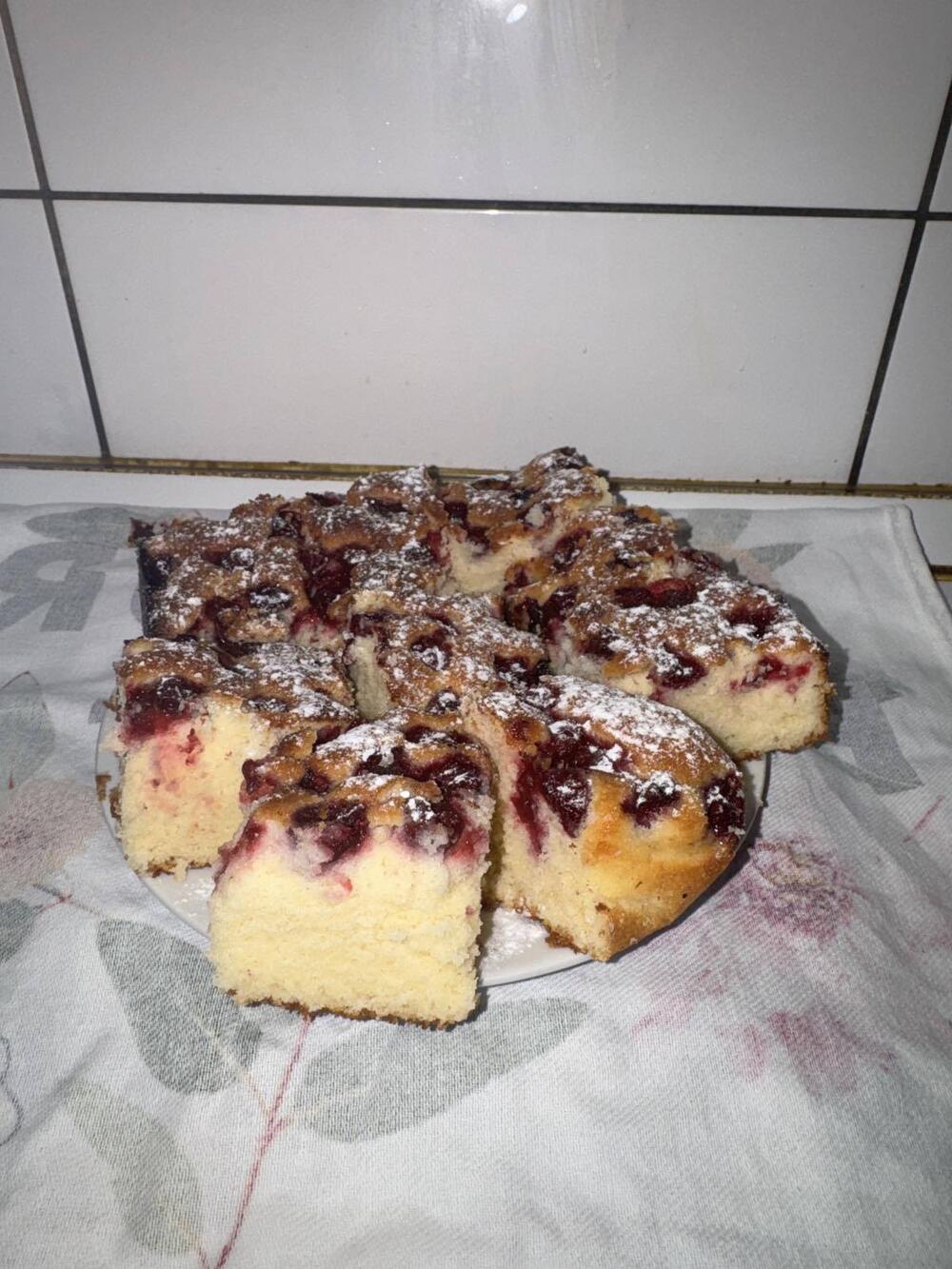 Savršeno mekan i ukusan kolač biće gotov za samo pola sata 