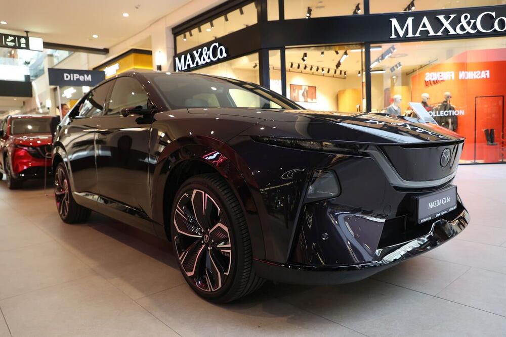 <p>Galerija automobila Srbije 2026 ponudila je raznovrstan prikaz savremene automobilske industrije i pravaca u kojima se ona razvija</p>