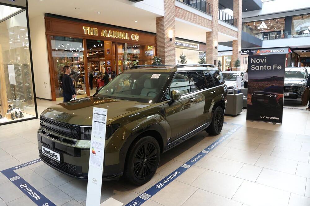 <p>Galerija automobila Srbije 2026 ponudila je raznovrstan prikaz savremene automobilske industrije i pravaca u kojima se ona razvija</p>