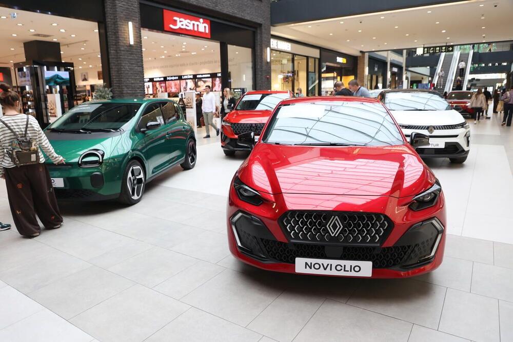 <p>Galerija automobila Srbije 2026 ponudila je raznovrstan prikaz savremene automobilske industrije i pravaca u kojima se ona razvija</p>