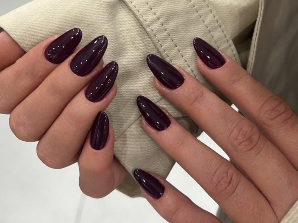 Plum nails, manikir u boji šljive