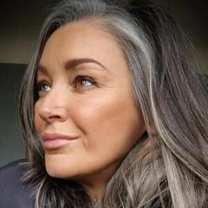 Evo zašto se sede kod nekih pojavljuju ranije, a kod nekih kasnije: Stručnjak objasnio kako da sprečite njihovu pojavu i nećete verovati u čemu je caka