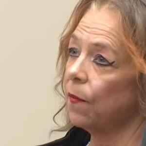 Ova žena je proglašena maćehom iz pakla u 2025. godini: Njen sin je imao 32 godine i samo 31kg, a kad su ga našli rekao je nešto što je šokiralo svet