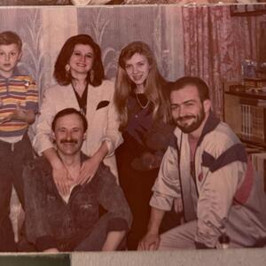 Kako je Eldar iz Sarajeva na tavanu pronašao dokaz o poreklu, majka mu pred smrt ostavila poruku: "Sine, znaj da su te lagali"