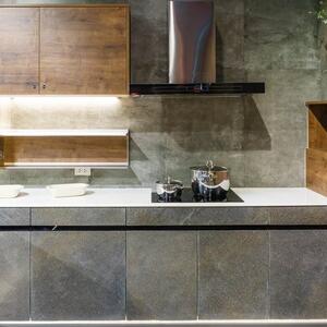 Zaboravite klasične pločice: Ovo trendovi osvajaju kuhinje 2026. godine, a izgledaju luksuzno i bezvremenski