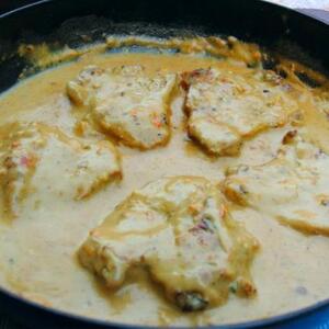 Šnicle u kremastom sosu na kafanski način: Meso se topi u ustima