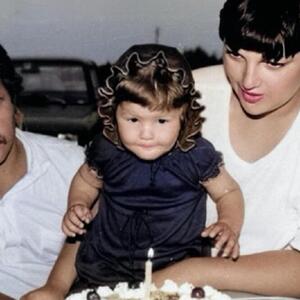 Glasom je osvajala region i mnoge pevače vinula u nebesa, a umrla je od raka u jezivim mukama: Ćerka joj se ošišala do glave da bi je ožalila pa doživela linč