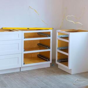 Koliko košta izrađivanje kuhinje po meri u Srbiji? Majstor otkriva cene materijala, ali i koliko naplaćuje rad