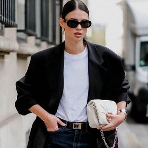 Umesto svetlih, biramo tamne farmerke: Trik je u pravom izboru obuće za chic prolećni stajling