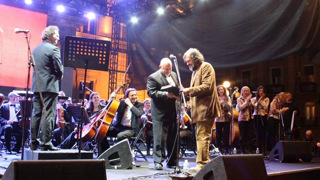 Emir Kusturica i češki simfoničari, promo foto
