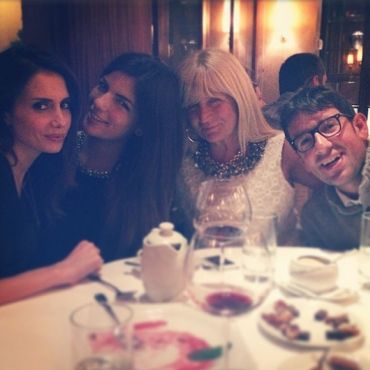 Emina Jahović sa prijateljima, foto: Instagram