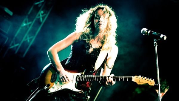 Ana Popović, foto: Marco Van Rooijen, Luka Trajković, Promo